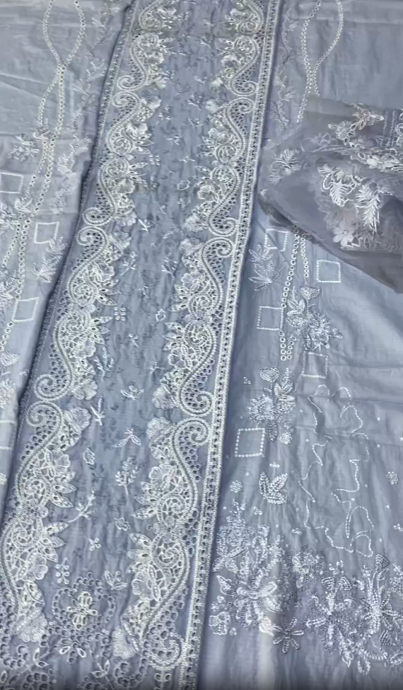 QALAMKAR Embroidered 3pc Lawn