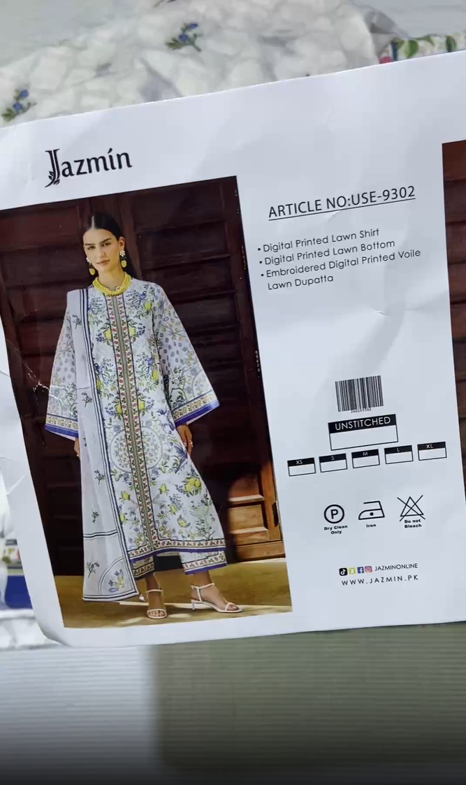Jazmin Embroidered Lawn 3 piece
